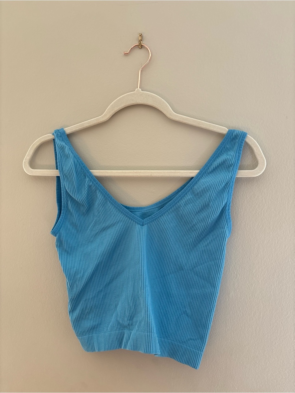 Colsie Ribbed V-Neck Tank Top in Bright Blue